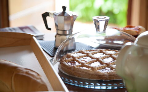 Villa Angelica: Voedsel, Tableware, Tafel, Dishware, Ingrediënt, Drinkware, Bord, Serveware, Kop
