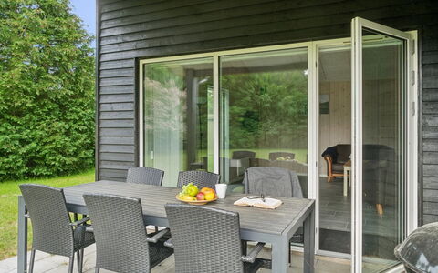 Dorreth - 3.2Km from the Sea: Blauw, Struik, Verblijf, Groundcover, Tuin, Landgoed, Schaduw, Landscaping, Boerderij, Eco Hotel