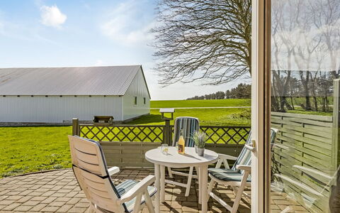Kerrin - 1Km from the Sea: Meubilair, Interieur Ontwerp, Stoel, Flooring, Tafel, Toevlucht, Verdieping, Plafond, Kamer, Eco Hotel