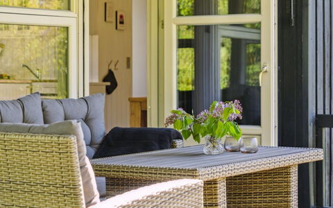 Aldina - 400M to the Fjord: Hout, Huis, Veranda, Dek, Hardwood, Dak, Beits, Houten Vloer, Eco Hotel