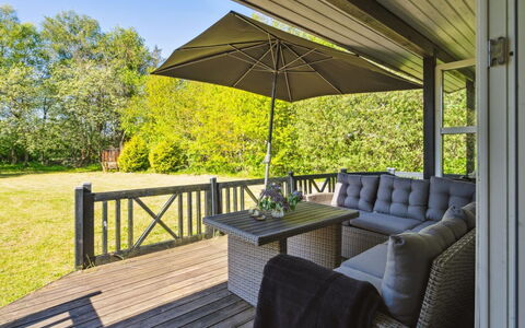Aldina - 400M to the Fjord: Hout, Huis, Veranda, Dek, Hardwood, Dak, Beits, Houten Vloer, Eco Hotel