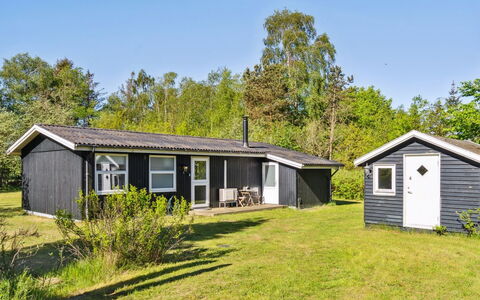 Aldina - 400M to the Fjord: Hout, Huis, Veranda, Dek, Hardwood, Dak, Beits, Houten Vloer, Eco Hotel