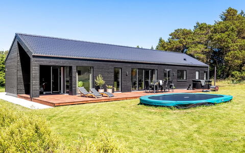 Syni - 450M from the Sea: Dak, Huis, Deur, Verblijf, Schaduw, Siding, Werf, Landgoed, Backyard