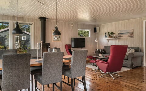 Bosse - from the Sea: Hout, Meubilair, Flooring, Interieur Ontwerp, Plafond, Verdieping, Huis, Houten Vloer, Woonkamer, Kamer