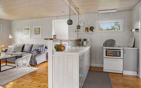 Bosse - from the Sea: Toestel Van De Keuken, Keuken, Flooring, Major Appliance, Hout, Interieur Ontwerp, Huishoudapparatuur, Meubilair, Countertop, Plafond