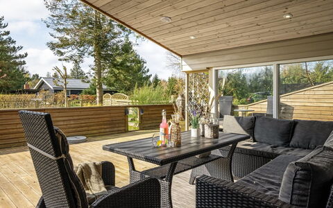 Livni - from the Sea: Verblijf, Backyard, Werf, Garden Gebouwen, Schuur, Siding, Buitenmeubels, Blokhut, Outdoor Structuur, Keet
