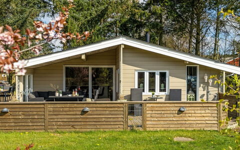 Livni - from the Sea: Verblijf, Backyard, Werf, Garden Gebouwen, Schuur, Siding, Buitenmeubels, Blokhut, Outdoor Structuur, Keet