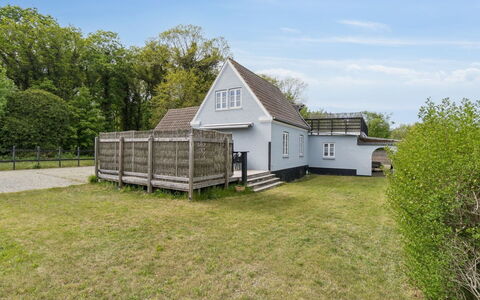 Kali - 750M from the Sea: Hout, Dak, Architectuur, Huis, Huis, Verblijf, Siding, Hardwood, Helling, Landgoed