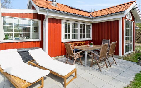 Tarje - 320M from the Sea: Hout, Dak, Architectuur, Huis, Huis, Verblijf, Siding, Hardwood, Helling, Landgoed