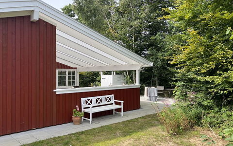 Tarje - 320M from the Sea: Hout, Dak, Architectuur, Huis, Huis, Verblijf, Siding, Hardwood, Helling, Landgoed