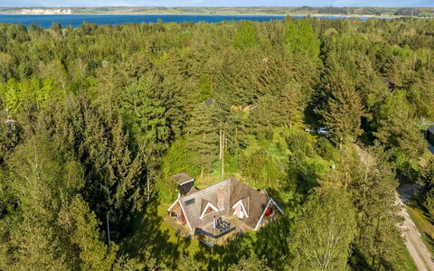 Niesina - 600M to the Fjord: Gras, Grasland, Landschap, Ecoregio, Plain, Plantengemeenschap, Land Lot, Buitenmeubels, Prairie, Shrubland