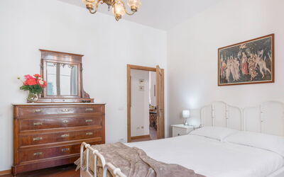 Cascine Apartment In Florence
