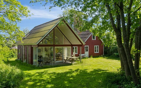 Deljan - 200M from the Sea: Dak, Huis, Huis, Verblijf, Deur, Siding, Dek, Veranda, Plank, Hardwood