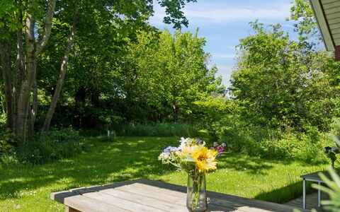 Deljan - 200M from the Sea: Dak, Huis, Huis, Verblijf, Deur, Siding, Dek, Veranda, Plank, Hardwood