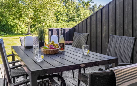 Olli - 600M from the Sea: Gras, Grasland, Land Lot, Verblijf, Landelijk Gebied, Weide, Garden Gebouwen, Tuin, Schuur