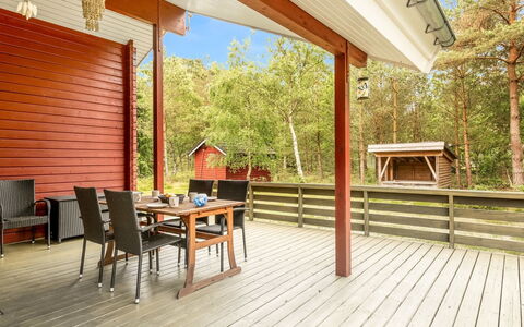 Mettemarie - 200M from the Sea: Hout, Huis, Veranda, Dek, Hardwood, Dak, Beits, Houten Vloer, Eco Hotel