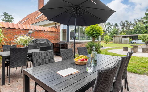 Sissela - from the Sea: Hout, Huis, Veranda, Dek, Hardwood, Dak, Beits, Houten Vloer, Eco Hotel