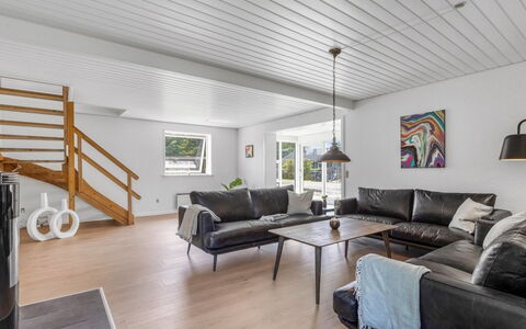 Sissela - from the Sea: Hout, Huis, Veranda, Dek, Hardwood, Dak, Beits, Houten Vloer, Eco Hotel