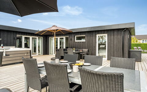 Tonna - from the Sea: Hout, Huis, Veranda, Dek, Hardwood, Dak, Beits, Houten Vloer, Eco Hotel