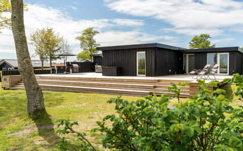Tonna - from the Sea: Hout, Huis, Veranda, Dek, Hardwood, Dak, Beits, Houten Vloer, Eco Hotel