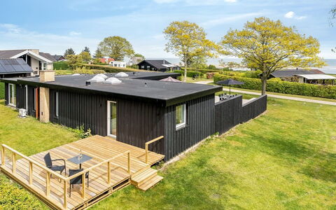 Tonna - from the Sea: Hout, Huis, Veranda, Dek, Hardwood, Dak, Beits, Houten Vloer, Eco Hotel