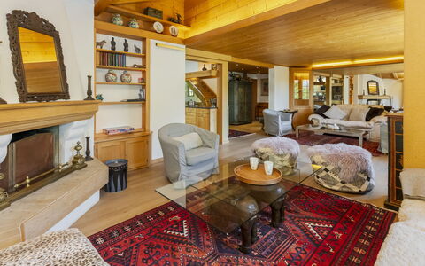 Chalet Rebhalde: Hout, Meubilair, Interieur Ontwerp, Plafond, Bankstel, Verdieping, Woonkamer, Kamer, Flooring, Huis