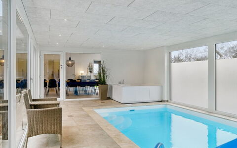 Marinus - 800M from the Sea: Dak, Huis, Deur, Verblijf, Schaduw, Siding, Werf, Landgoed, Backyard
