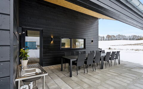 Marinus - 800M from the Sea: Dak, Huis, Deur, Verblijf, Schaduw, Siding, Werf, Landgoed, Backyard