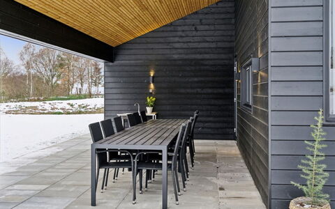 Marinus - 800M from the Sea: Dak, Huis, Deur, Verblijf, Schaduw, Siding, Werf, Landgoed, Backyard