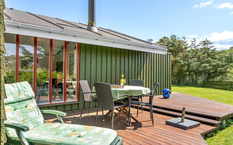 Spasena - 600M from the Sea: Hout, Huis, Veranda, Dek, Hardwood, Dak, Beits, Houten Vloer, Eco Hotel