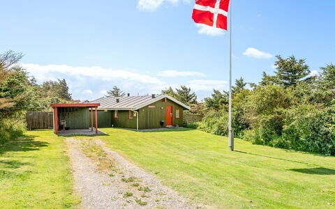 Spasena - 600M from the Sea: Hout, Huis, Veranda, Dek, Hardwood, Dak, Beits, Houten Vloer, Eco Hotel