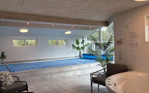 Anabela - from the Sea: Dak, Huis, Huis, Verblijf, Siding, Landgoed, Oprit, Garden Gebouwen, Werf, Schuur