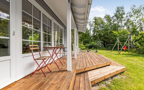 Anabela - from the Sea: Dak, Huis, Huis, Verblijf, Siding, Landgoed, Oprit, Garden Gebouwen, Werf, Schuur