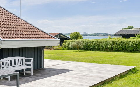 Nahele - 150M from the Sea: Meubilair, Interieur Ontwerp, Flooring, Verdieping, Plafond, Kamer, Stoel, Tafel, Appartement, Keuken En Eettafel
