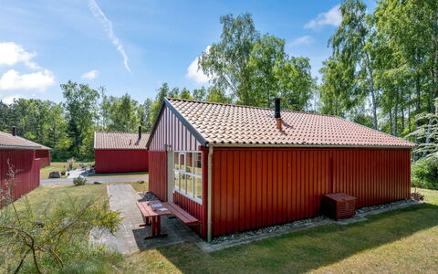 Duende - 200M from the Sea: Dak, Huis, Huis, Verblijf, Deur, Siding, Dek, Veranda, Plank, Hardwood