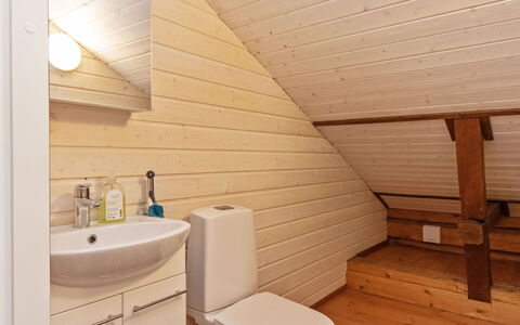 Kaislajärven Huvila: Meubilair, Interieur Ontwerp, Flooring, Verdieping, Tafel, Plafond, Keuken En Eettafel, Verlichting, Stoel, Huis