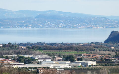 Villa Paradiso: Water, Wolk, Lucht, Watervoorraden, Dag, Berg, Natuur, Azure, Boom, Hoogland