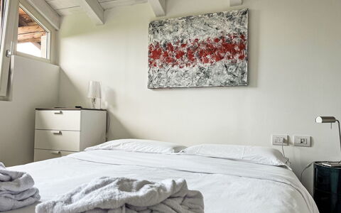 Ai Grecc: Bed, Slaapkamer, Meubilair, Interieur Ontwerp, Muur, Laken, Bedding, Linens, Verdieping, Plafond
