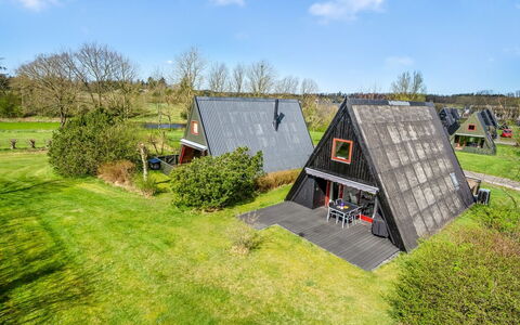 Erly - 18Km to the Fjord: Blauw, Struik, Verblijf, Groundcover, Tuin, Landgoed, Schaduw, Landscaping, Boerderij, Eco Hotel