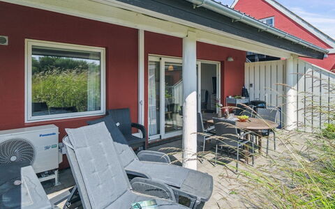 Niyazi - 6Km from the Sea: Hout, Dak, Architectuur, Huis, Huis, Verblijf, Siding, Hardwood, Helling, Landgoed