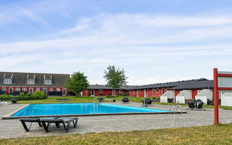Niyazi - 6Km from the Sea: Hout, Dak, Architectuur, Huis, Huis, Verblijf, Siding, Hardwood, Helling, Landgoed
