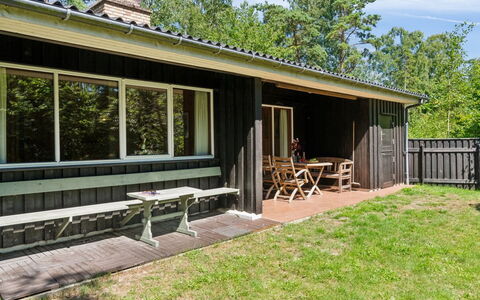 Gullmaj - 200M from the Sea: Hout, Dak, Architectuur, Huis, Huis, Verblijf, Siding, Hardwood, Helling, Landgoed