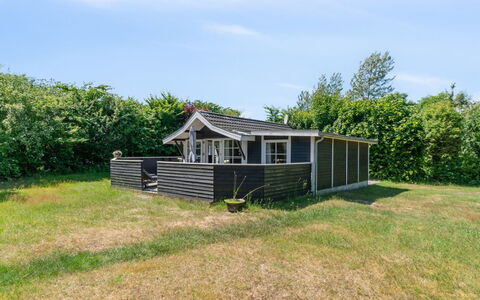 Horsten - 270M from the Sea: Hout, Dak, Architectuur, Huis, Huis, Verblijf, Siding, Hardwood, Helling, Landgoed