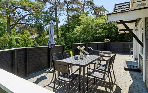 Horsten - 270M from the Sea: Hout, Dak, Architectuur, Huis, Huis, Verblijf, Siding, Hardwood, Helling, Landgoed