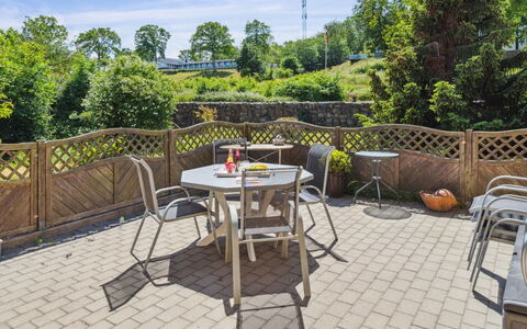 Vanta - 50M from the Sea: Hout, Meubilair, Appartement, Kamer, Plafond, Beits, Stoel, Hardwood, Vernis, Timmerhout