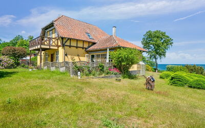 Vanta - 50M from the Sea