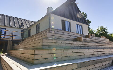 Agir - 200M from the Sea: Hout, Dak, Architectuur, Huis, Huis, Verblijf, Siding, Hardwood, Helling, Landgoed