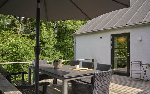 Agir - 200M from the Sea: Hout, Dak, Architectuur, Huis, Huis, Verblijf, Siding, Hardwood, Helling, Landgoed