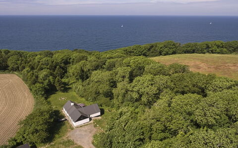 Agir - 200M from the Sea: Hout, Dak, Architectuur, Huis, Huis, Verblijf, Siding, Hardwood, Helling, Landgoed