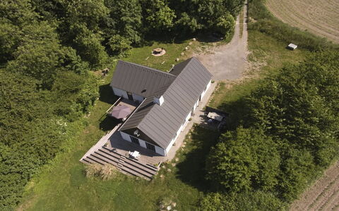 Agir - 200M from the Sea: Hout, Dak, Architectuur, Huis, Huis, Verblijf, Siding, Hardwood, Helling, Landgoed